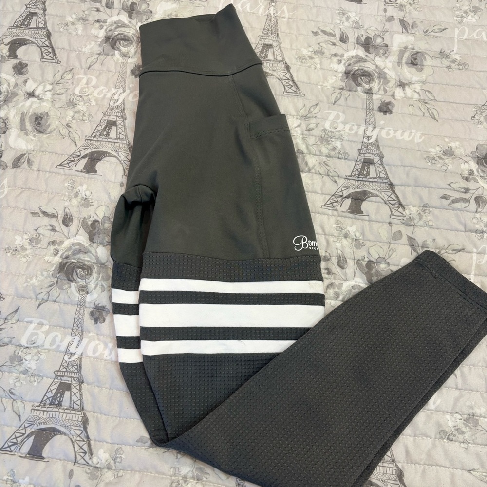 Bombshell Sportswear Black and White Leggings High-Waisted Stretchy